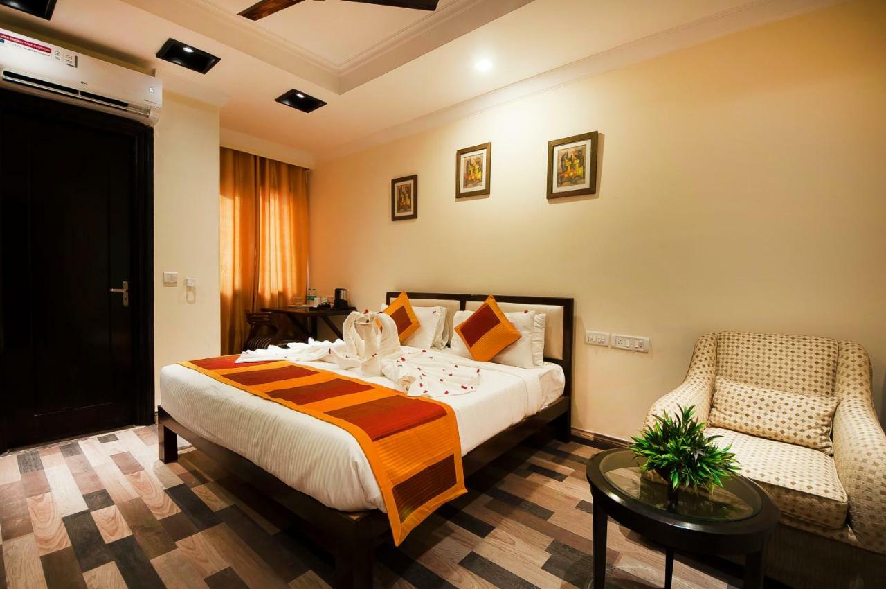 The Oakland Plaza By Orion Hotels New Delhi Exterior photo